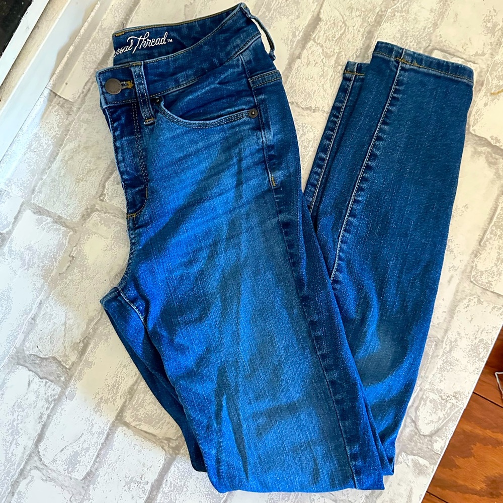 EEUC Universal Thread High Rise Skinny Jeans size 00/24R